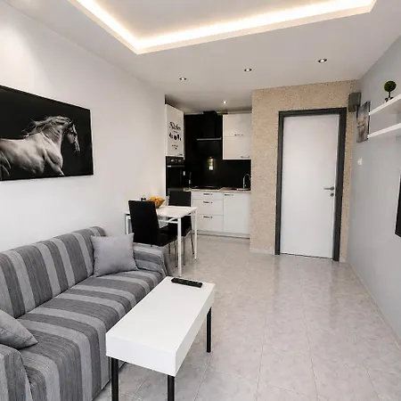 Relaxing Garden In The Heart Of Apartamento